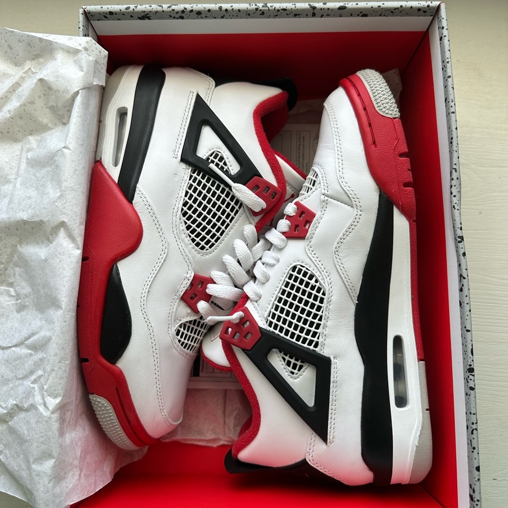 Air Jordan 4 retro OG ‘Fire Red’ 2020